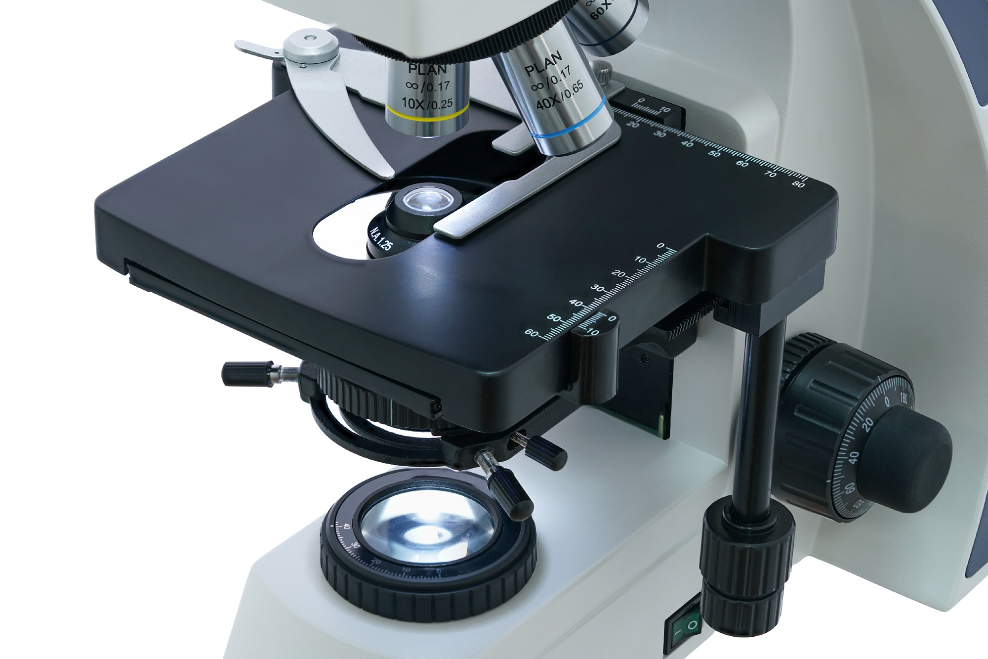 МикроскопLevenhukMED40T,тринокулярный92